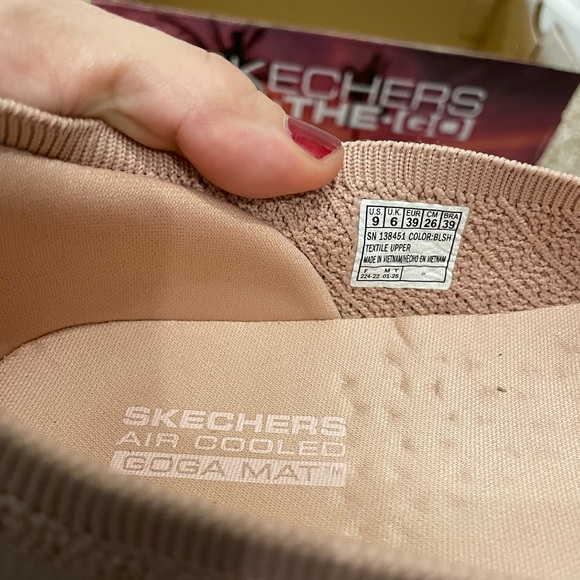 Skechers Blush Knit Floral Flats - Picture 2 of 3